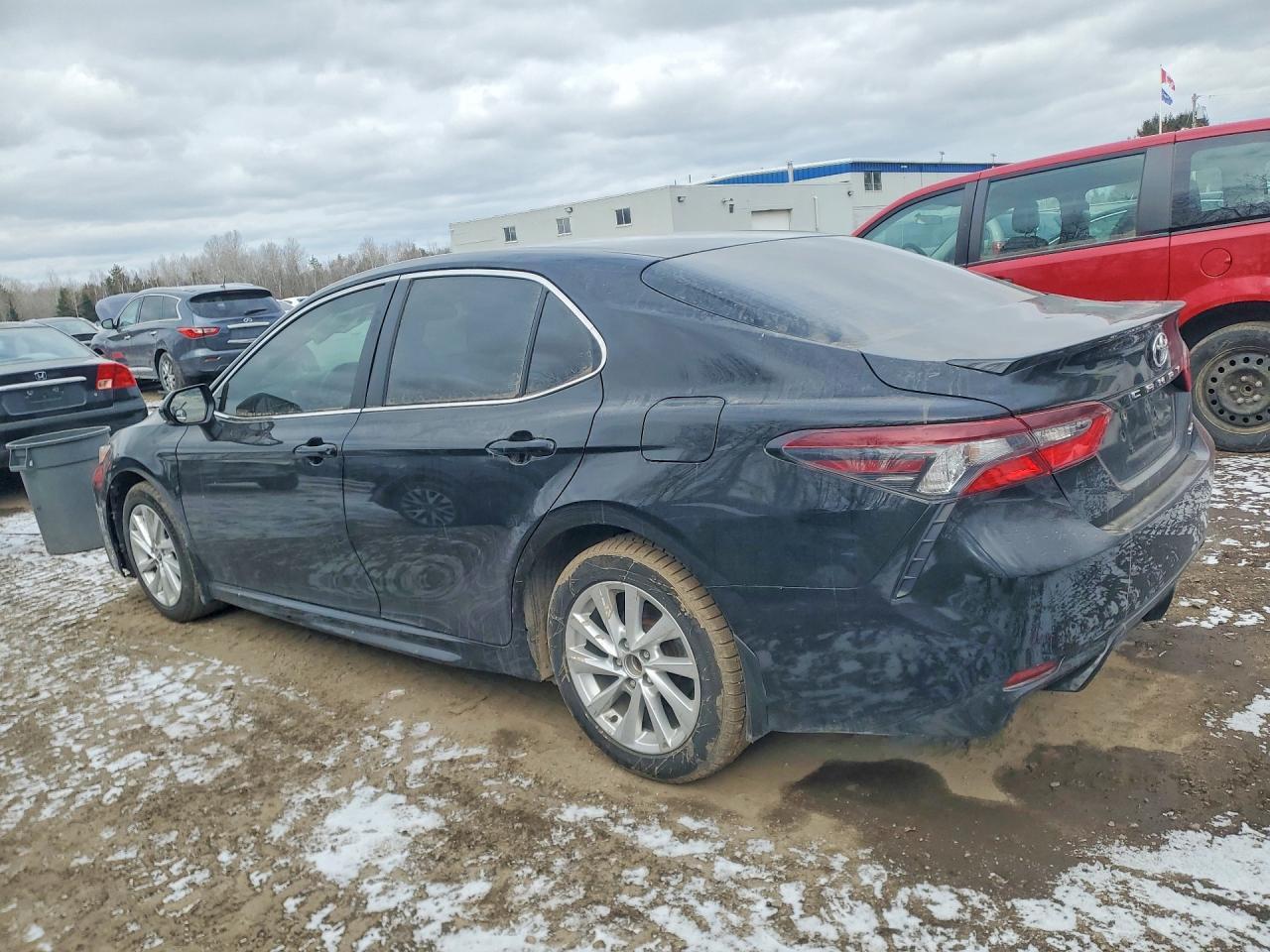 2023 Toyota Camry Se - Фото 2