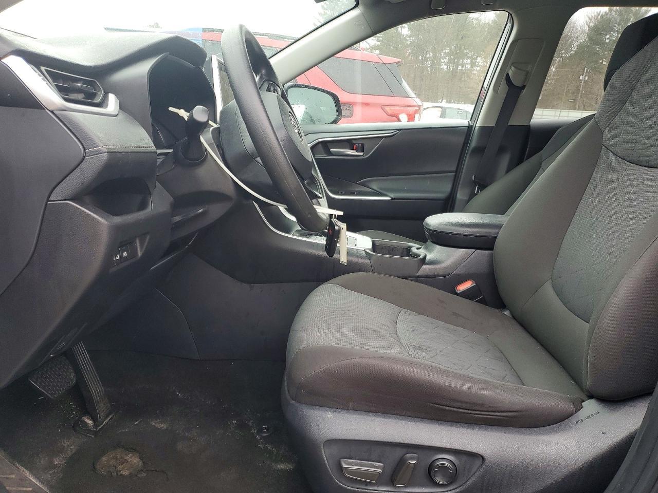 2025 Toyota Rav4 Xle - Image 7