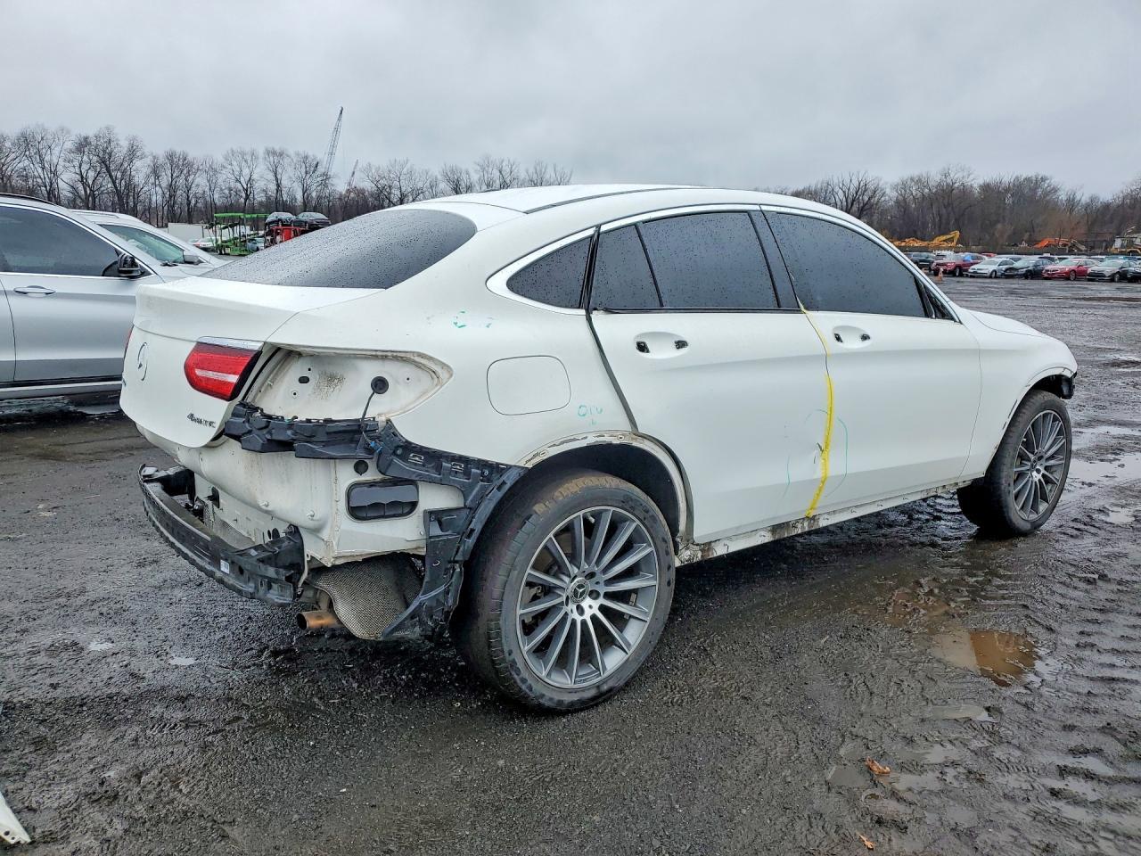 2018 Mercedes-Benz Glc Coupe 300 4Matic - Image 3
