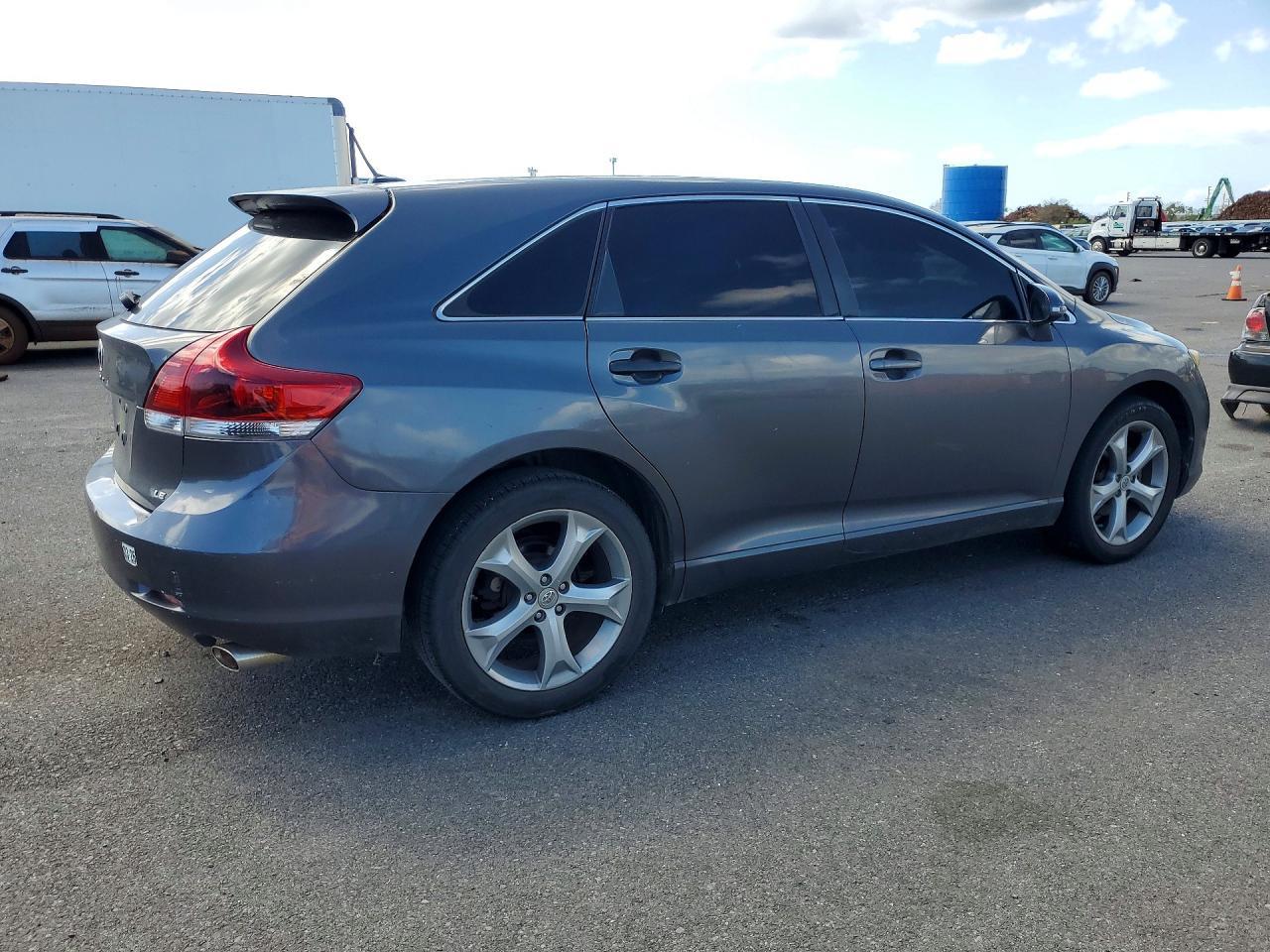 2013 Toyota Venza Le - Фото 3