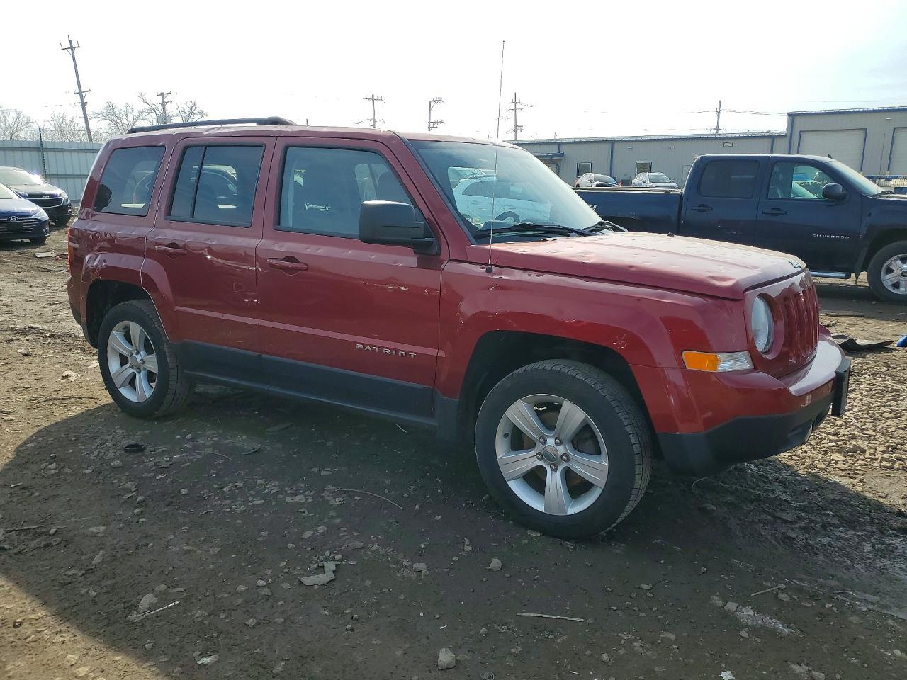 2013 Jeep Patriot Latitude - Фото 4