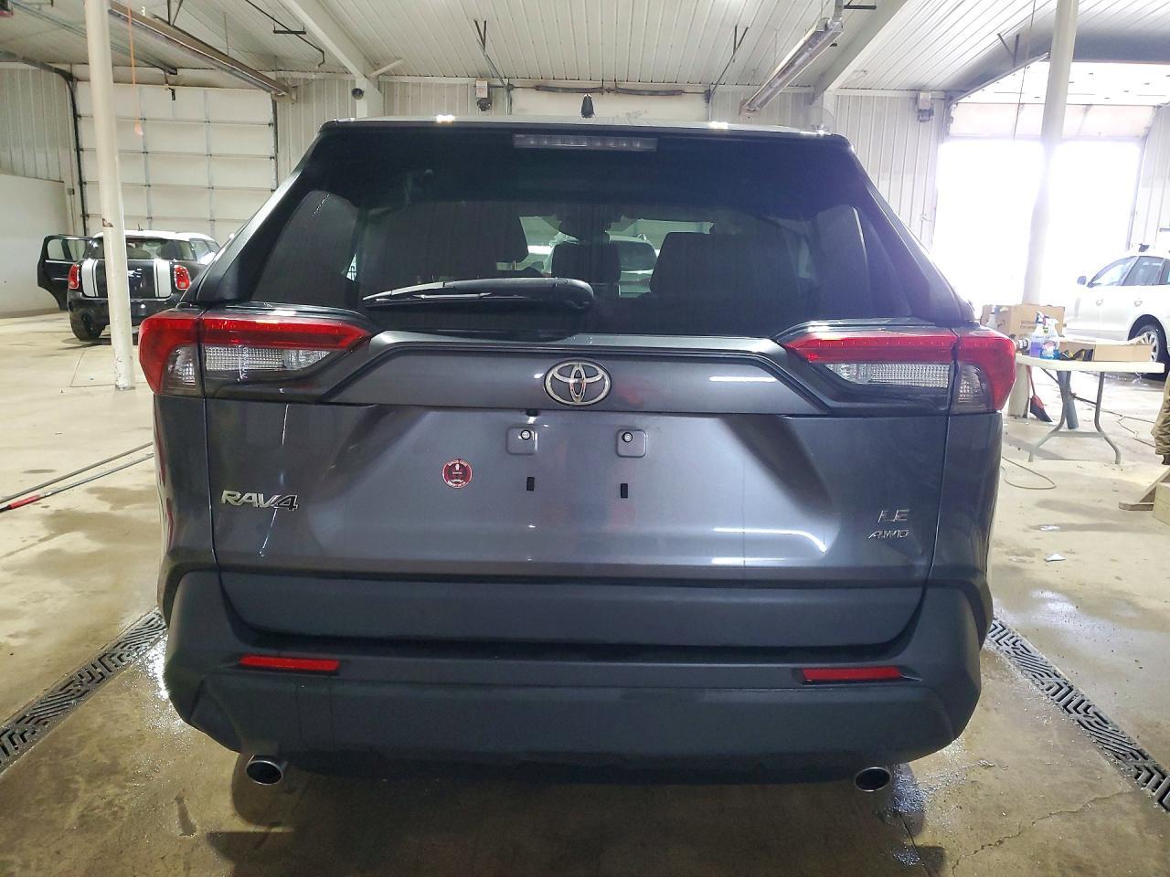 2022 Toyota Rav4 Le - Фото 6