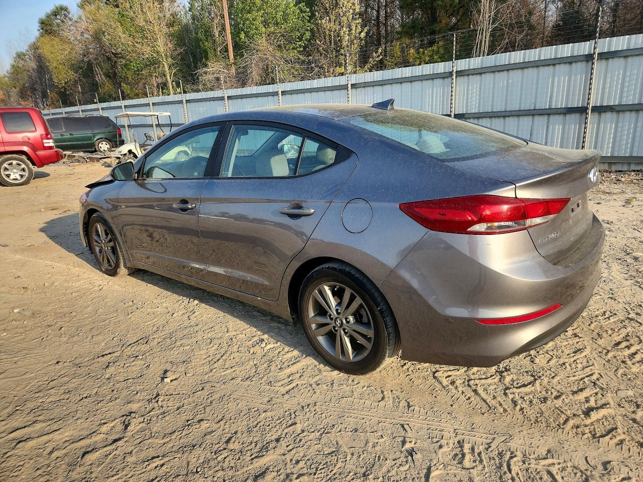 2018 Hyundai Elantra Sel - Image 2