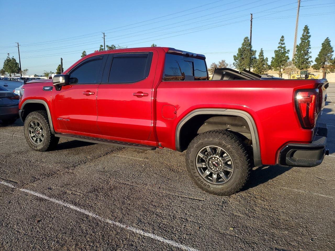 2025 GMC Sierra K1500 At4X - Фото 2