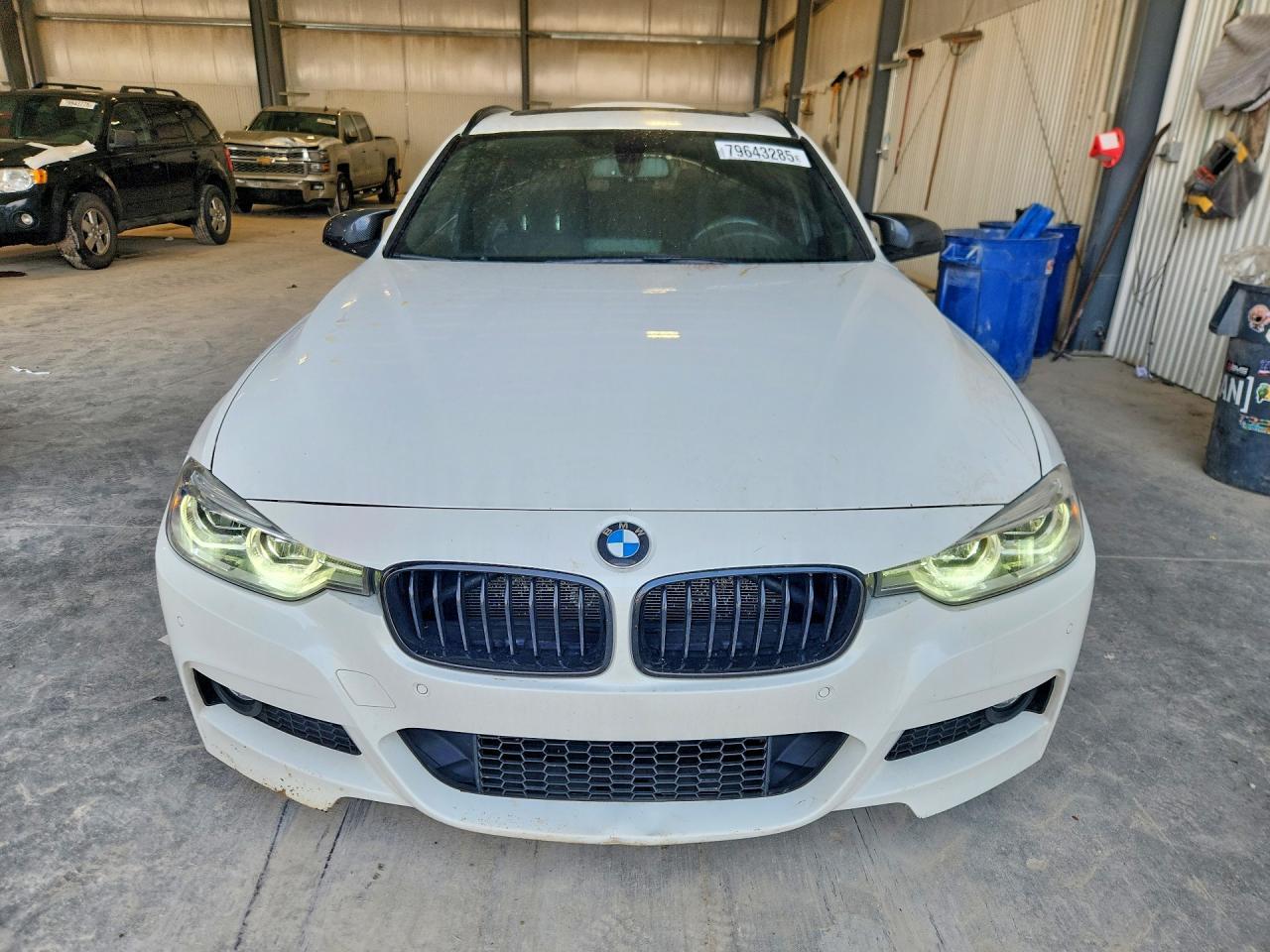2017 BMW 330 Xi - Фото 5