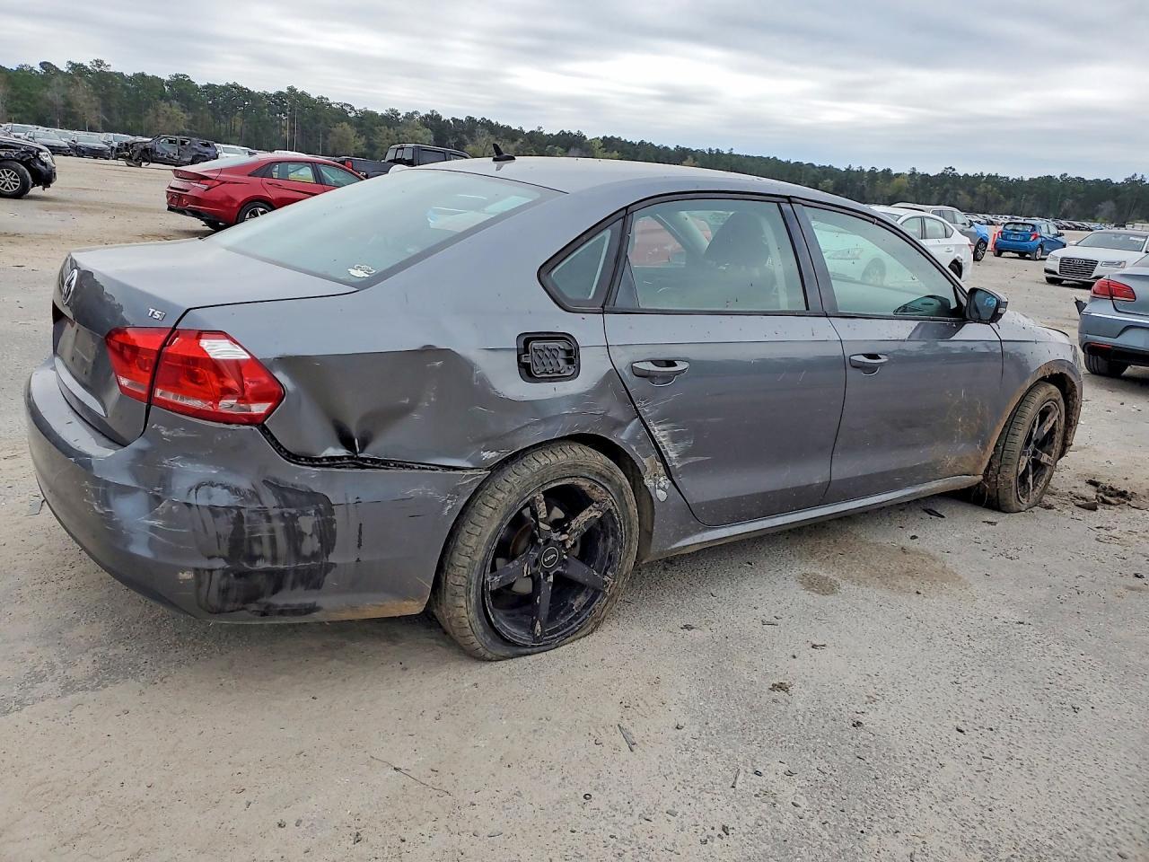 2015 Volkswagen Passat S - Image 3