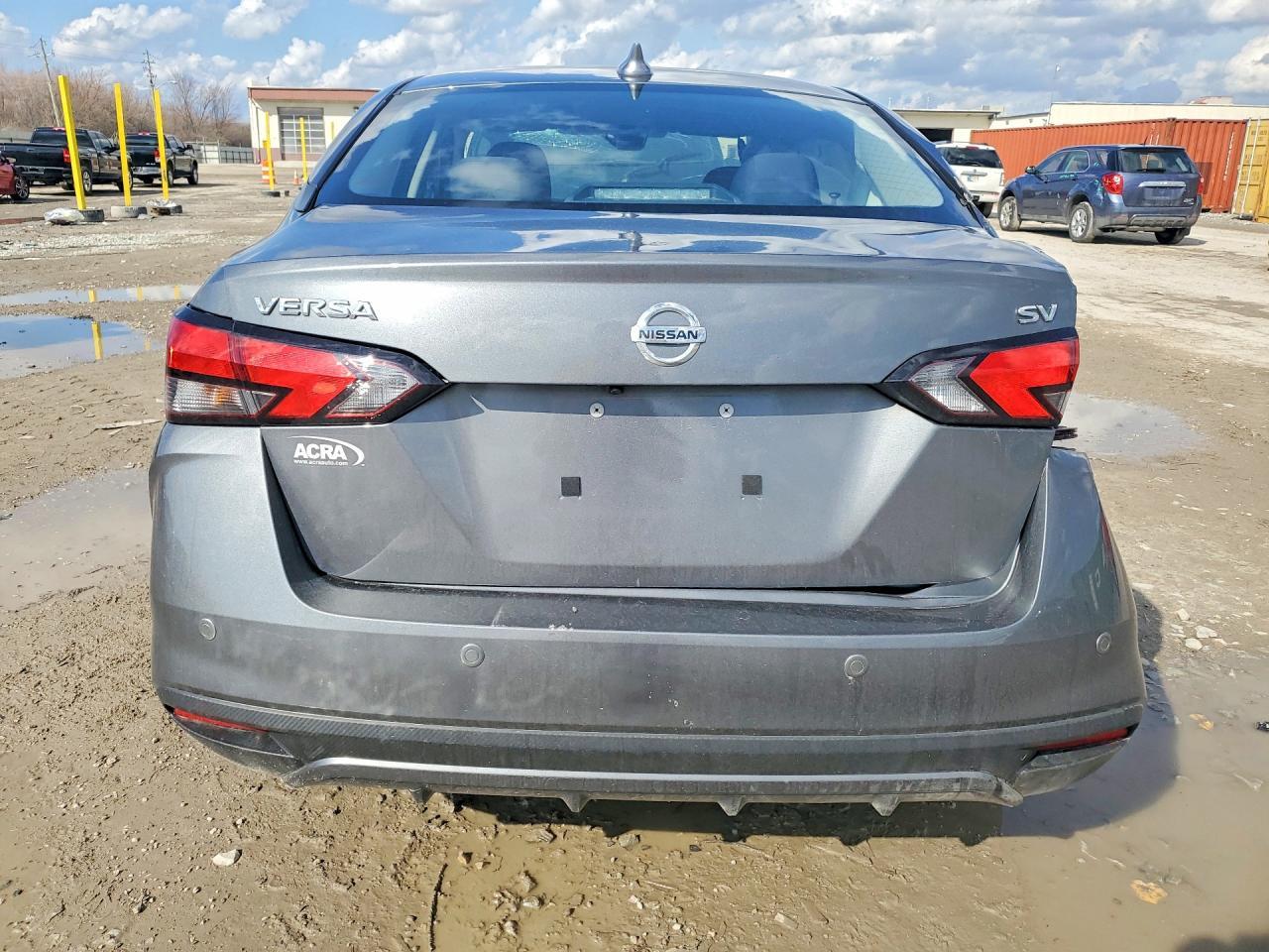 2022 Nissan Versa Sv - Image 6