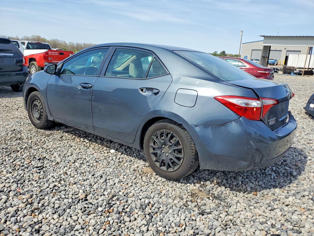 2016 Toyota Corolla Le - Фото 2