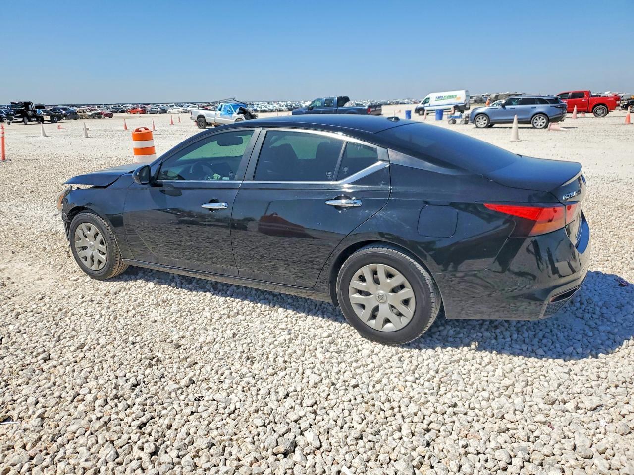 2020 Nissan Altima 2.5 S - Фото 2