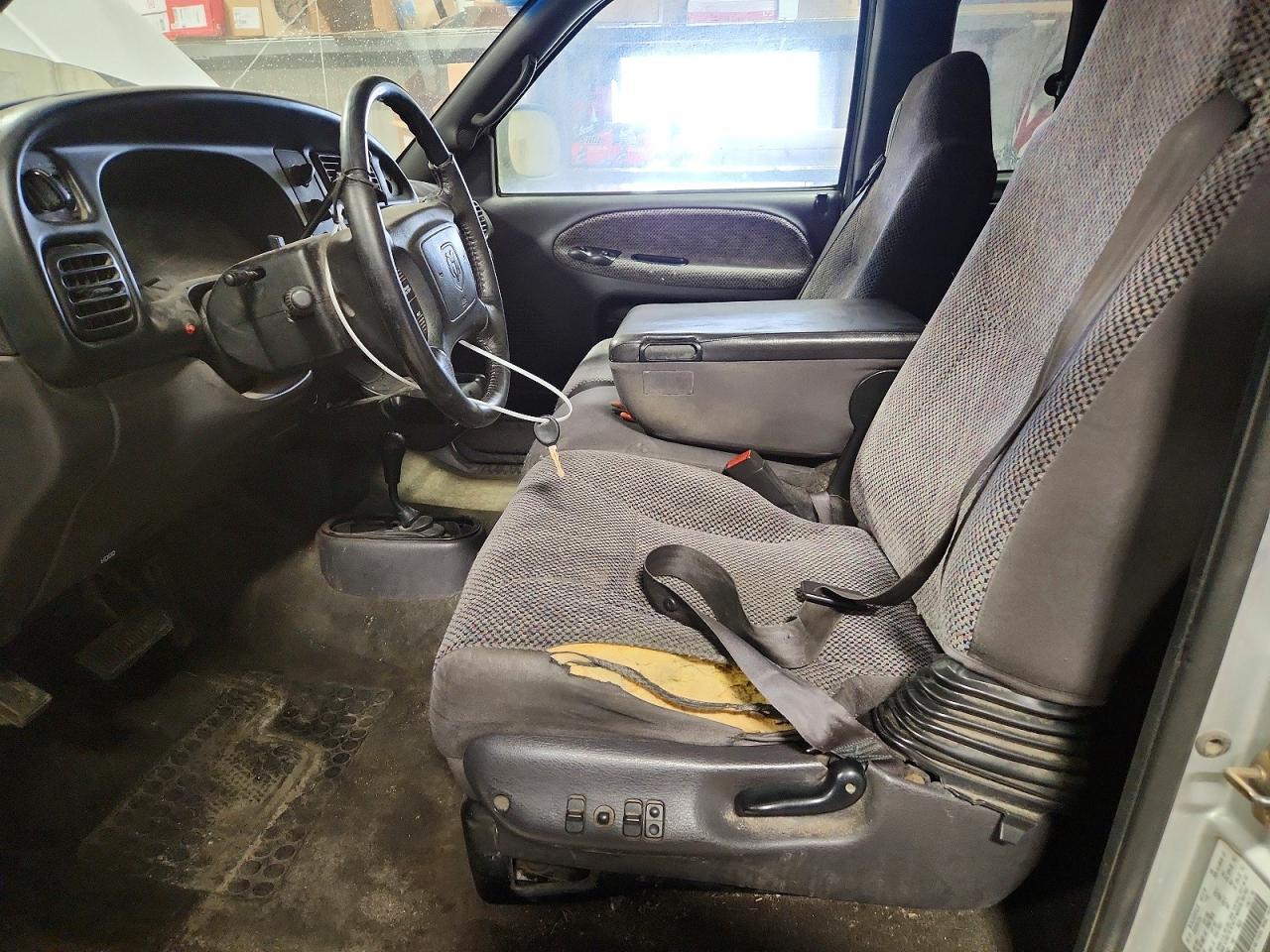 2001 Dodge Ram 1500 - Image 7