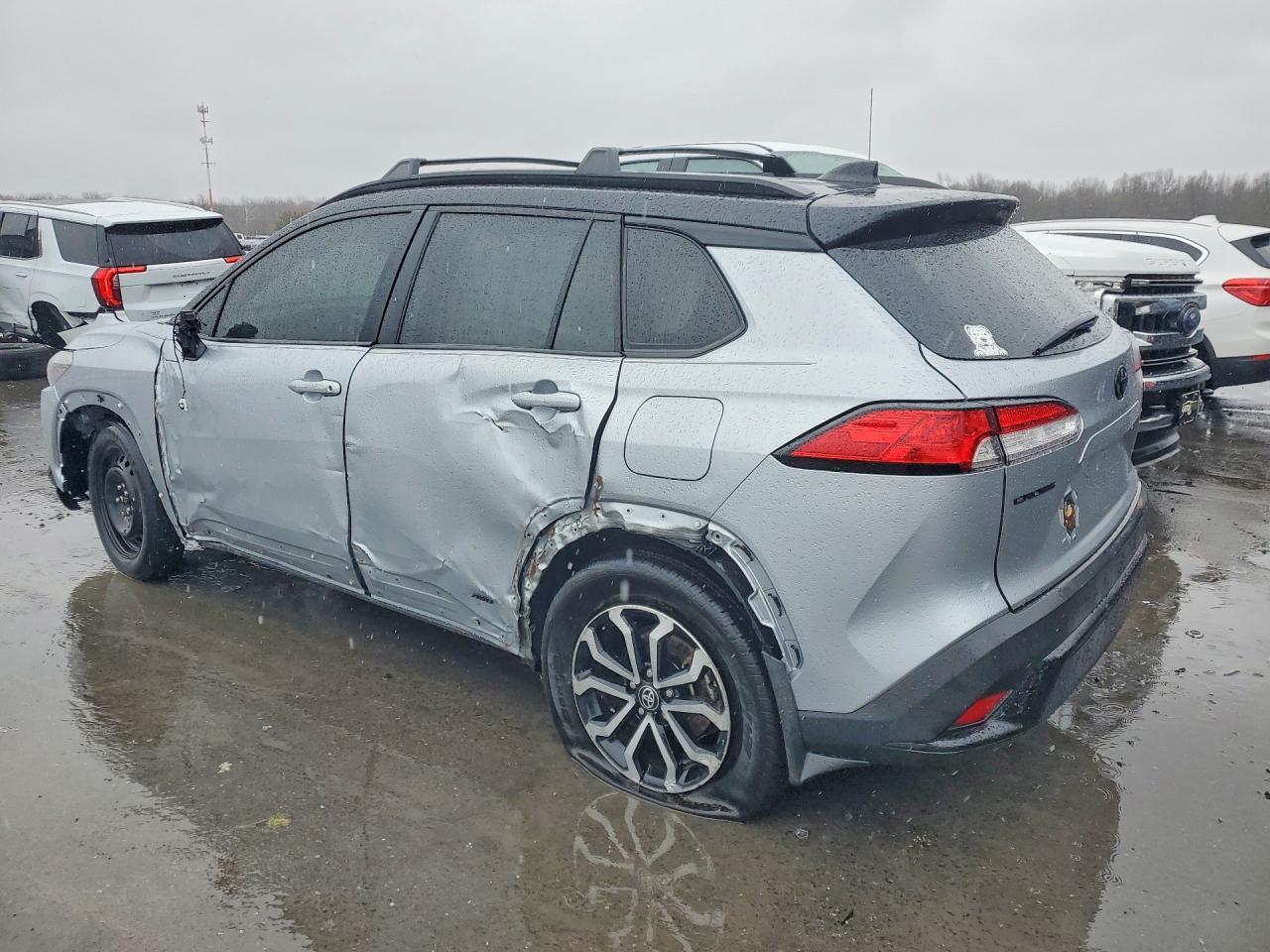 2023 Toyota Corolla Cross Hybrid Se - Image 2