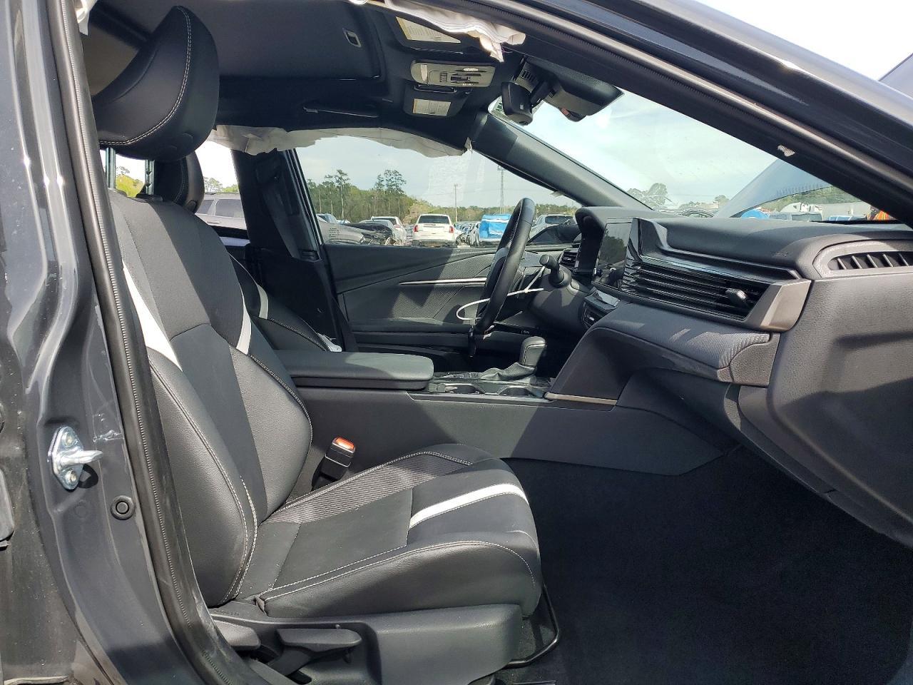 2025 Toyota Camry Se - Фото 7