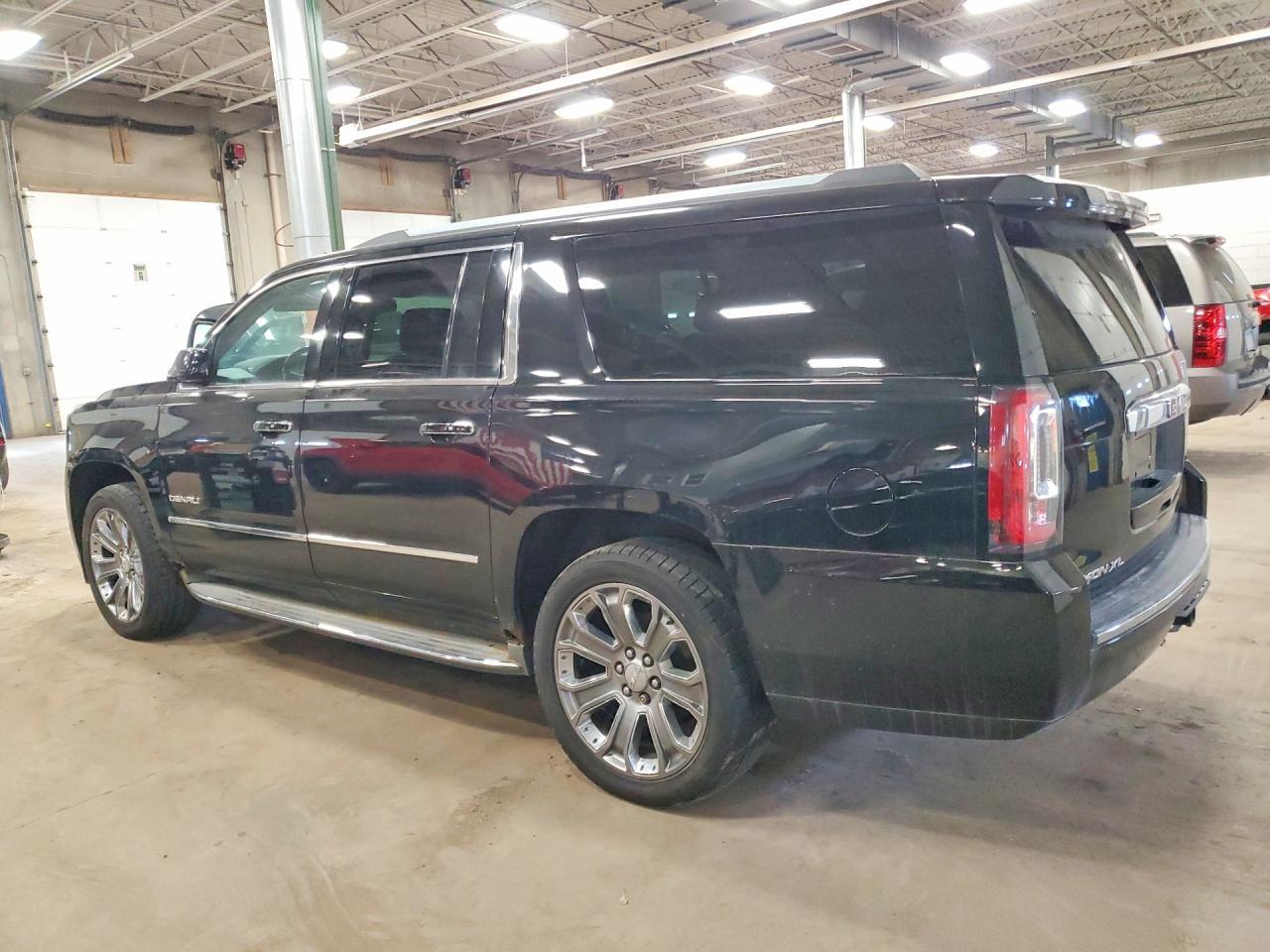 2015 GMC Yukon Xl Denali - Image 2