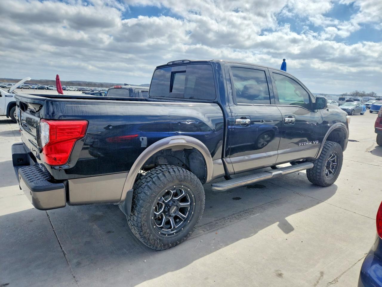 2019 Nissan Titan Platinum Reserve - Image 3