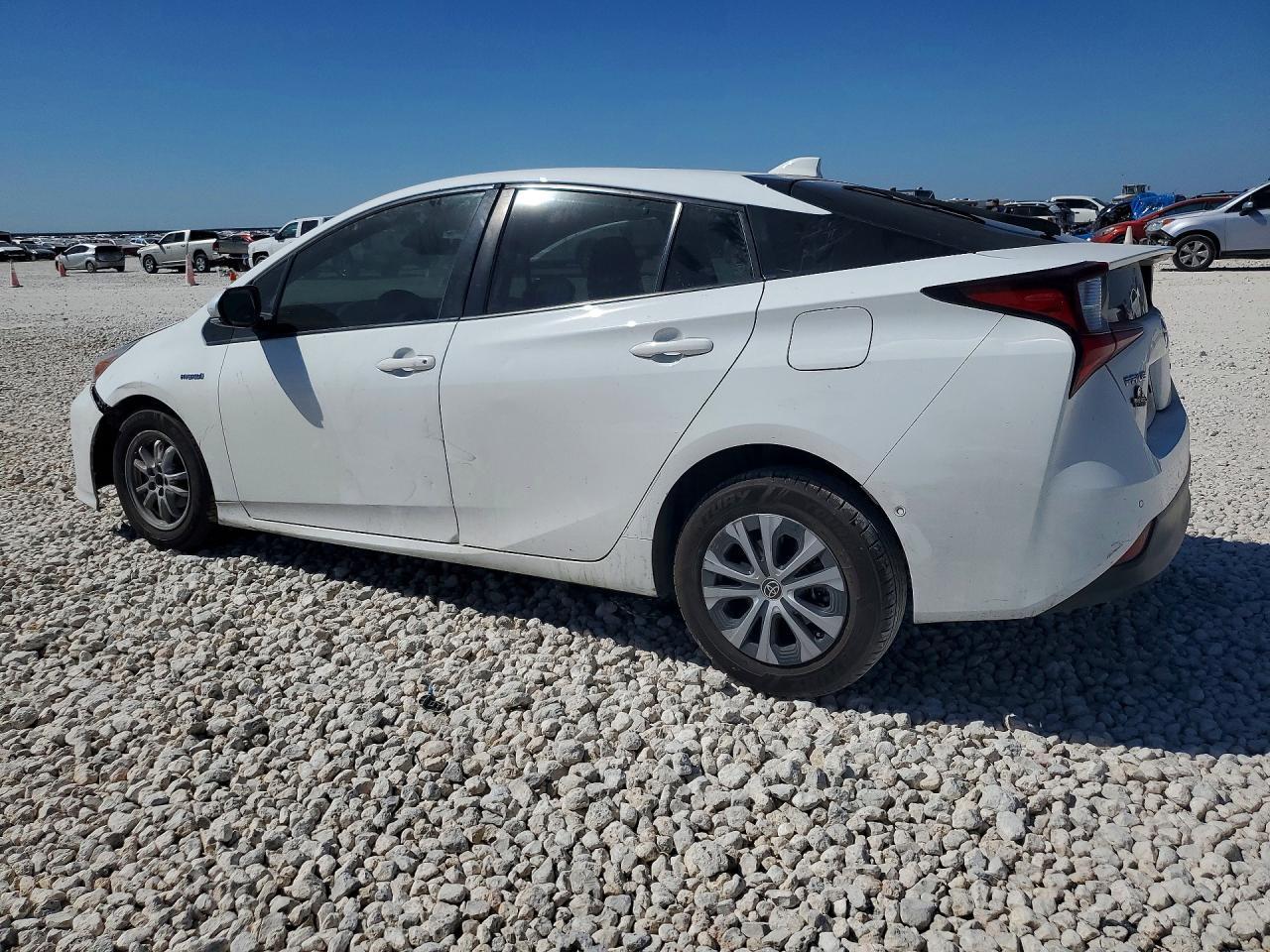 2021 Toyota Prius Le - Фото 2