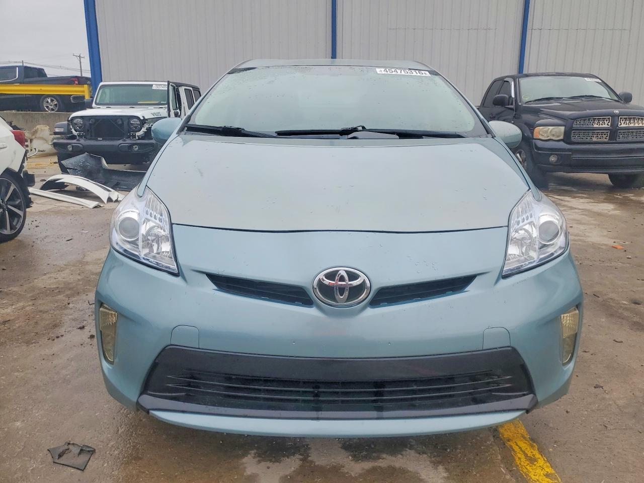 2013 Toyota Prius Two - Фото 5