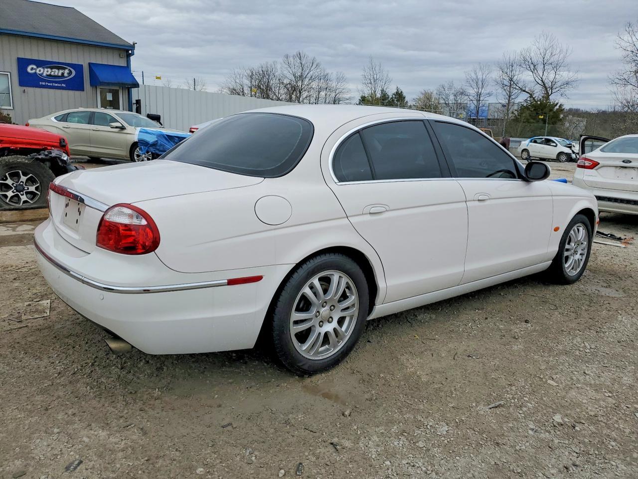 2005 Jaguar S-Type - Image 3