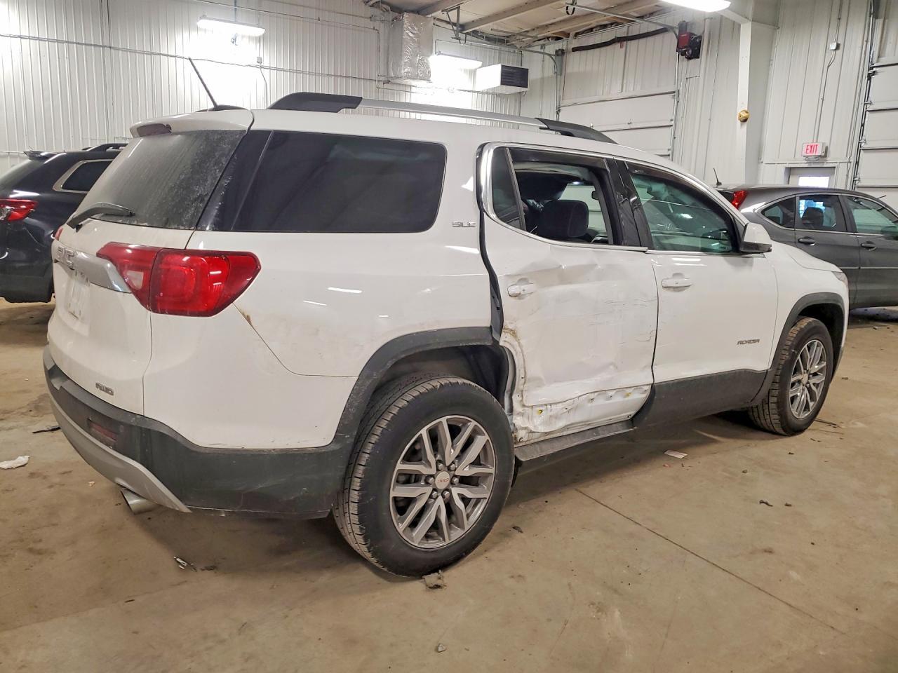 2017 GMC Acadia Sle - Image 3