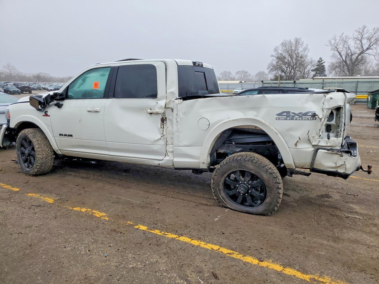 2021 Ram 2500 Laramie - Фото 2