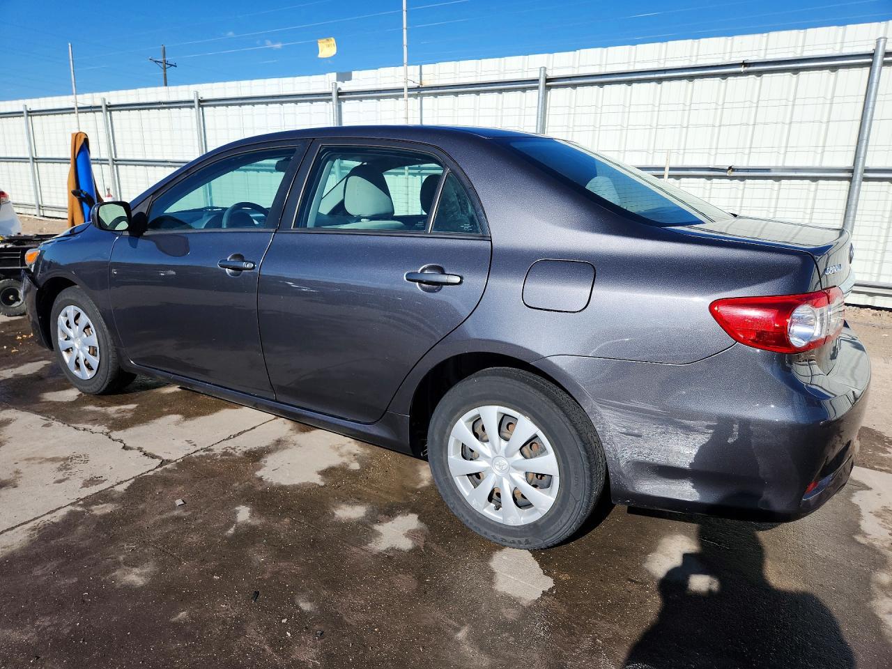 2011 Toyota Corolla Le - Фото 2