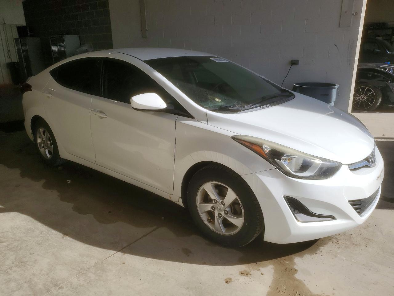 2015 Hyundai Elantra Se - Фото 4