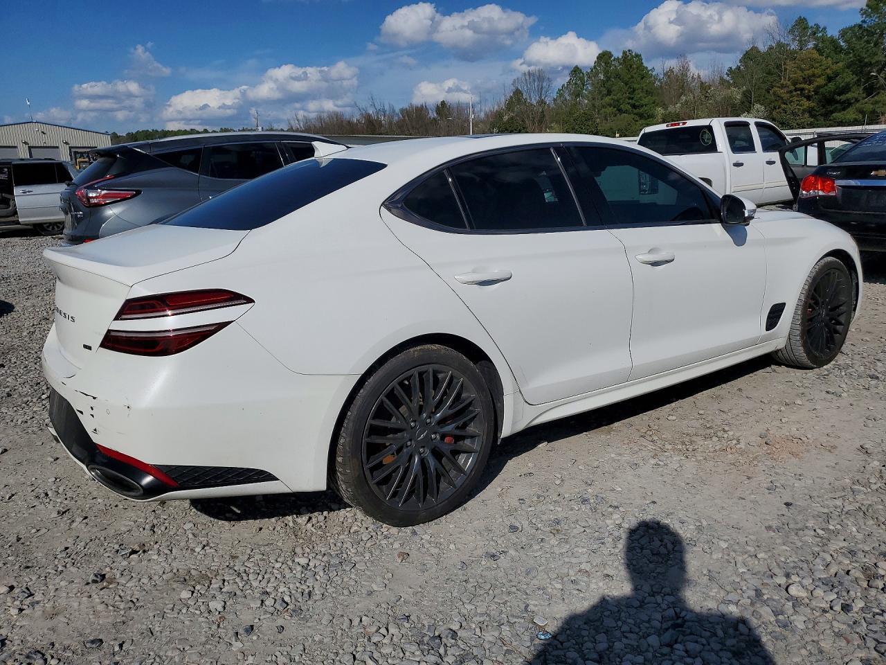 2022 Genesis G70 - Фото 3