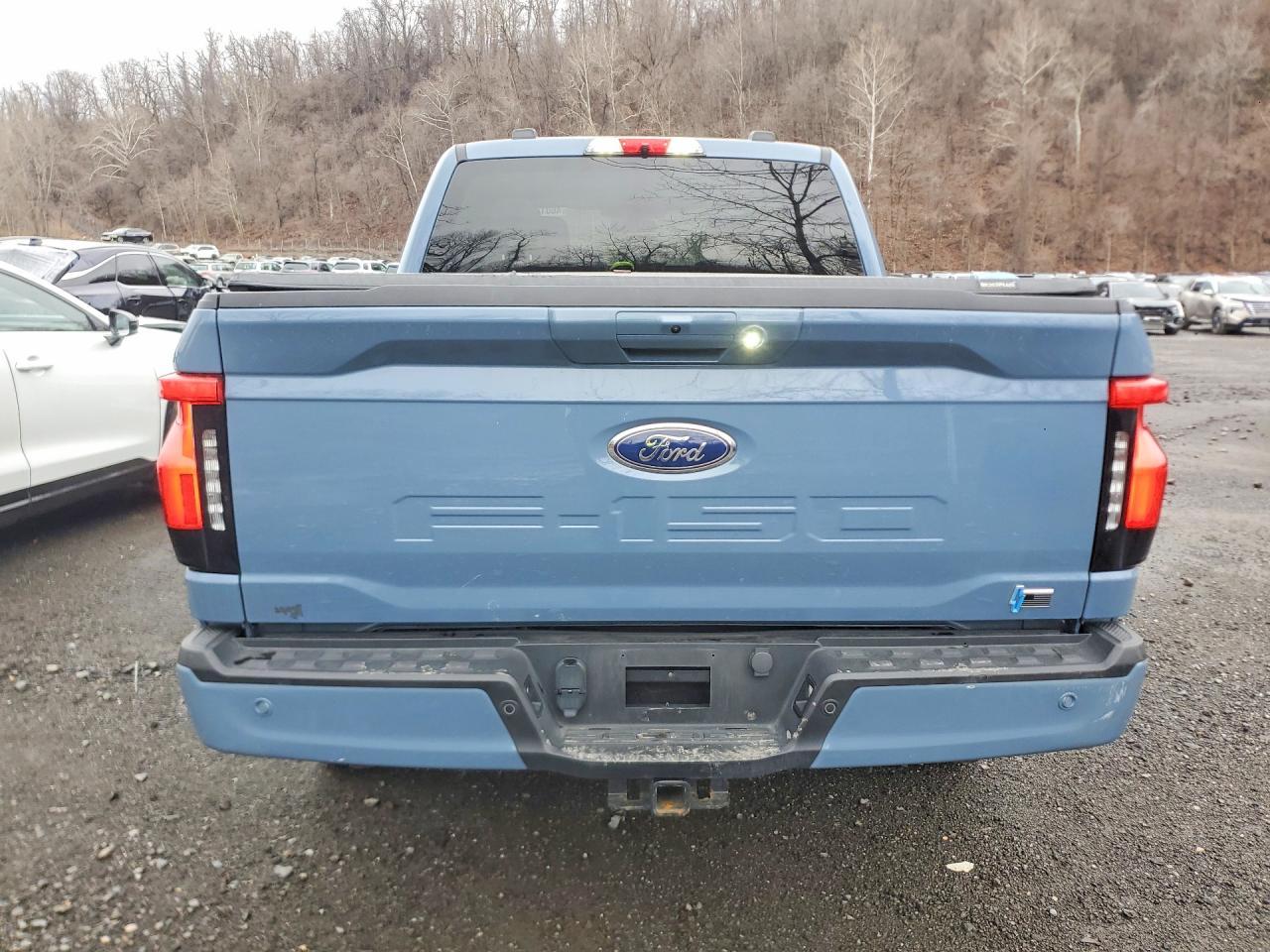 2023 Ford F150 Lightning Pro - Фото 6