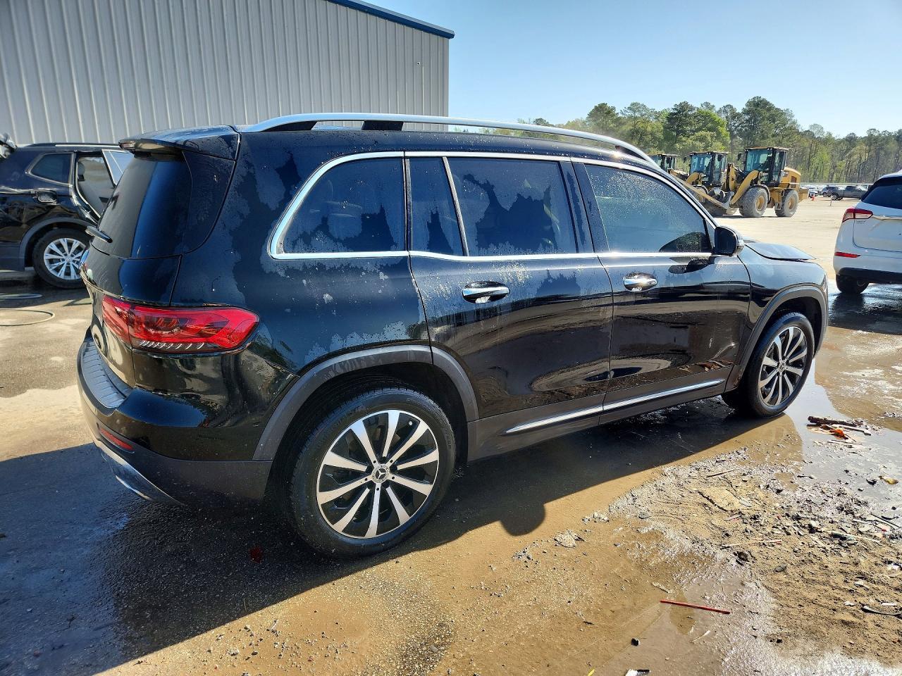 2022 Mercedes-Benz Glb 250 - Image 3