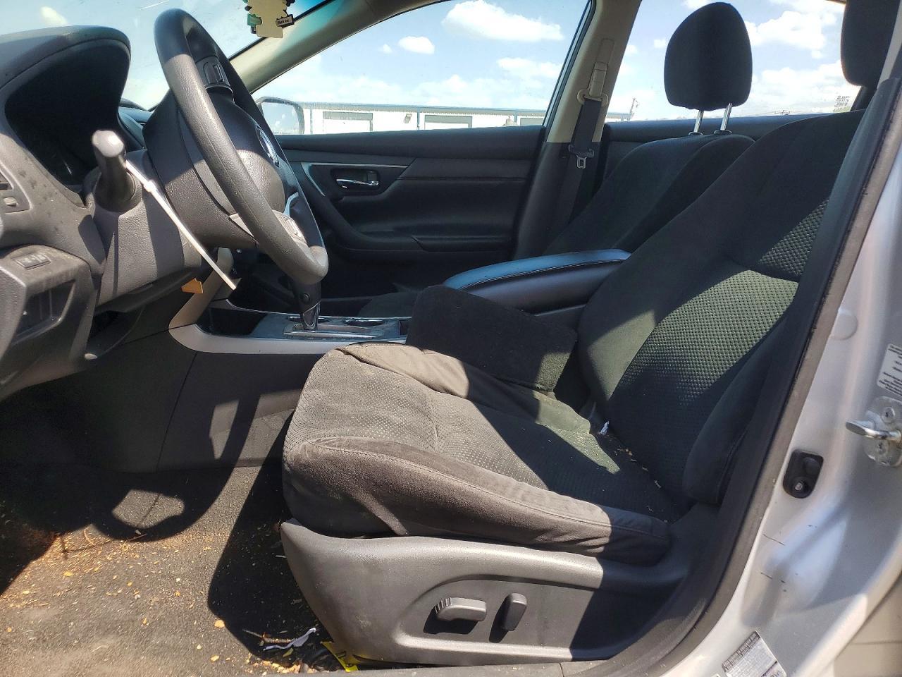 2015 Nissan Altima 2.5 S - Image 7