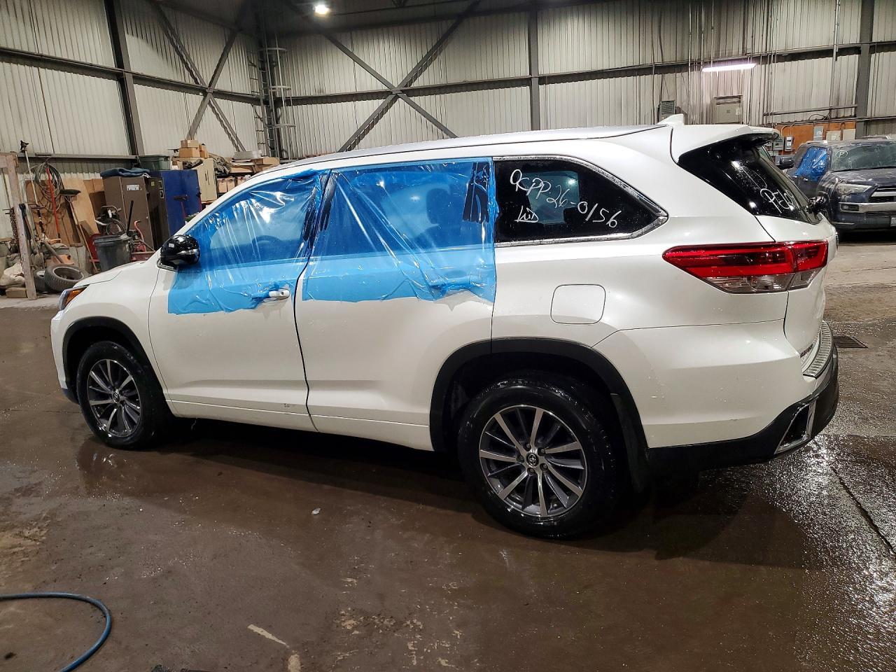2018 Toyota Highlander Xle - Image 2