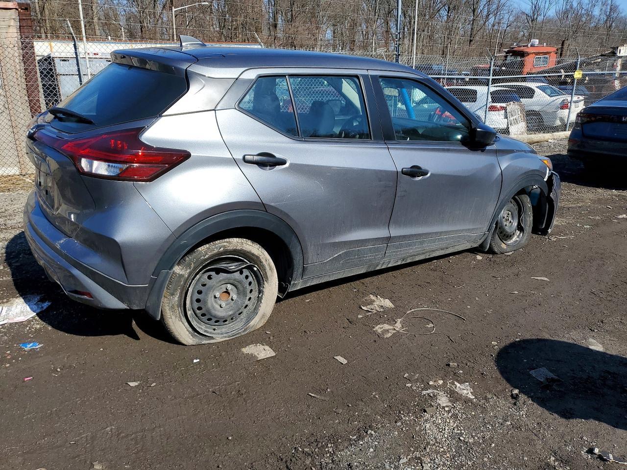 2024 Nissan Kicks S - Фото 3