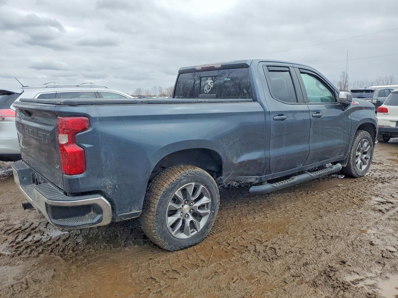 2021 Chevrolet Silverado K1500 Lt - Image 3