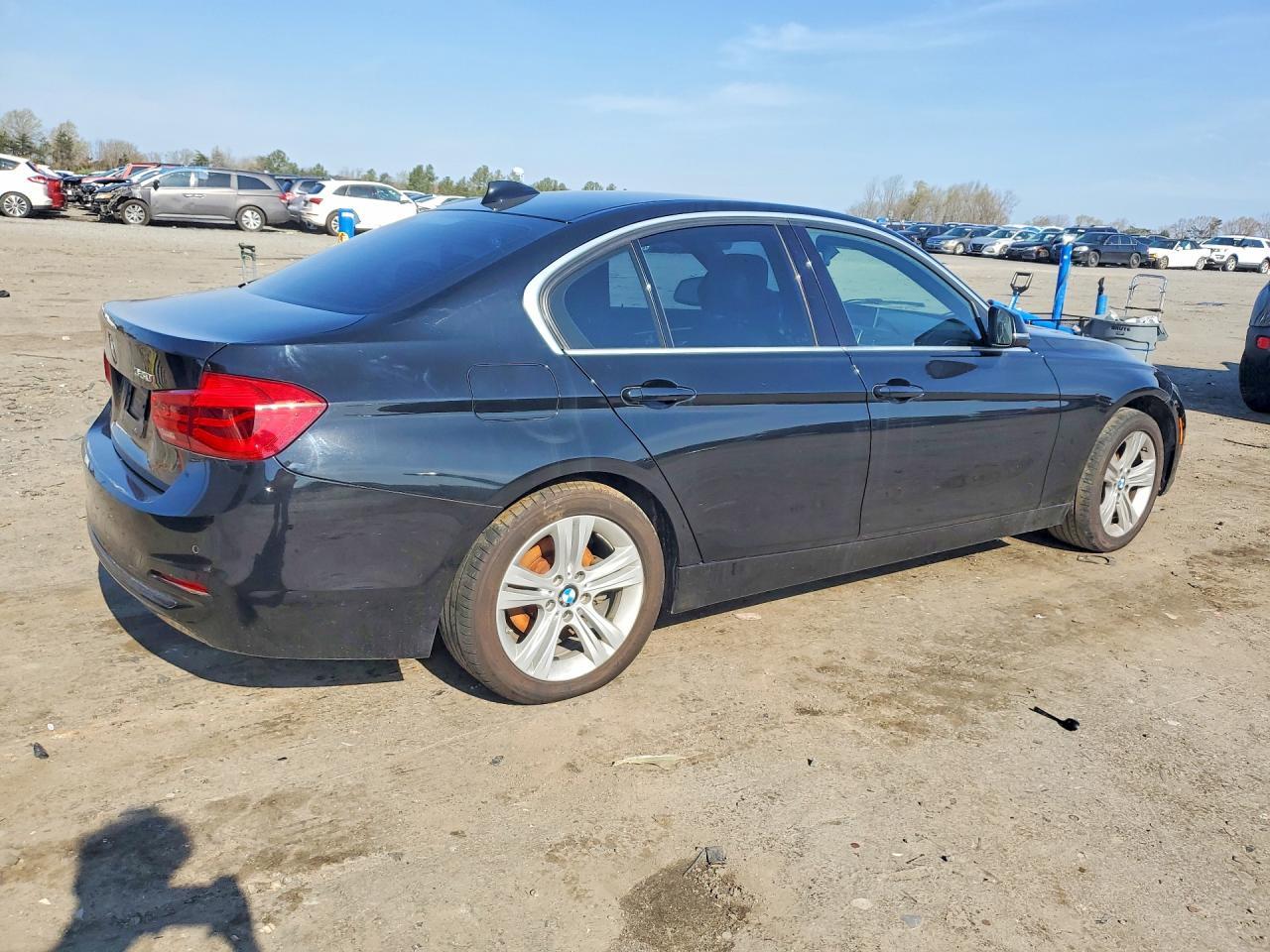2017 BMW 330 I - Фото 3
