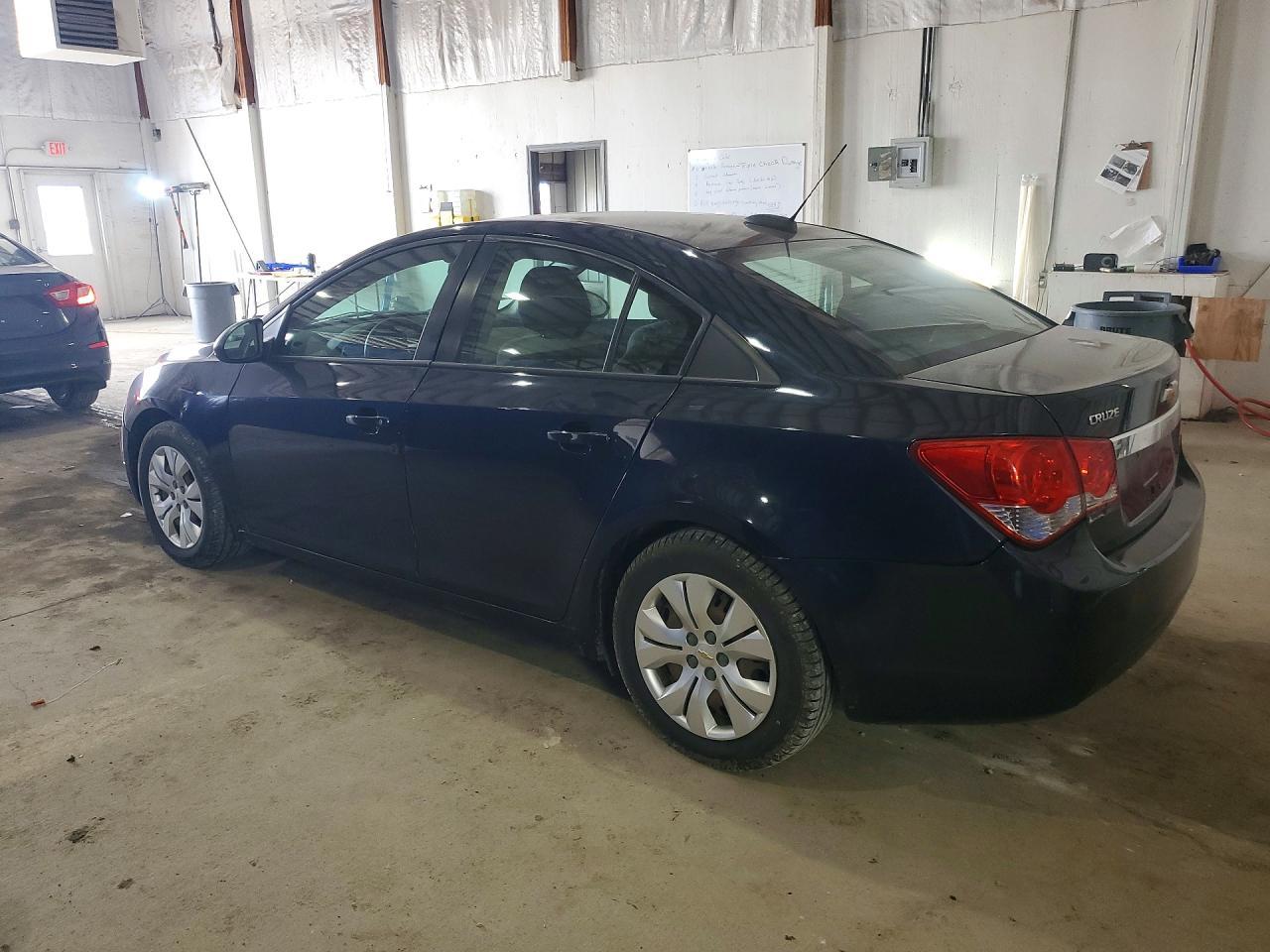 2015 Chevrolet Cruze Ls - Фото 2