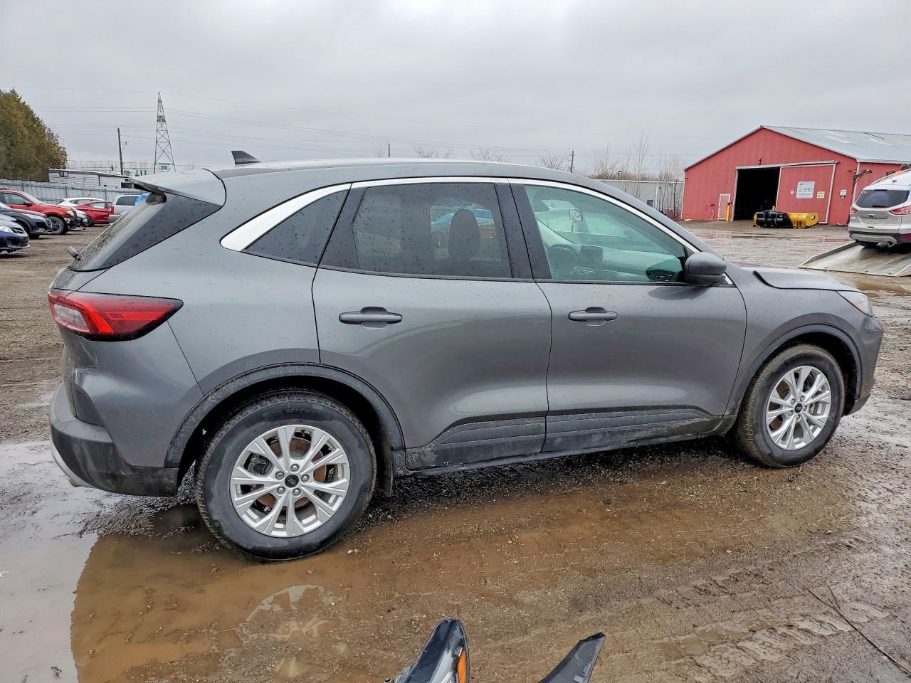 2023 Ford Escape Active - Image 3