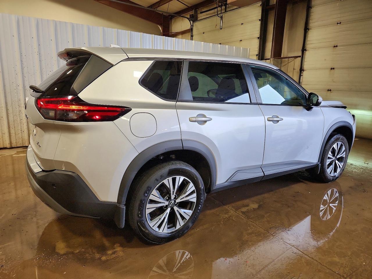 2022 Nissan Rogue Sv - Фото 3