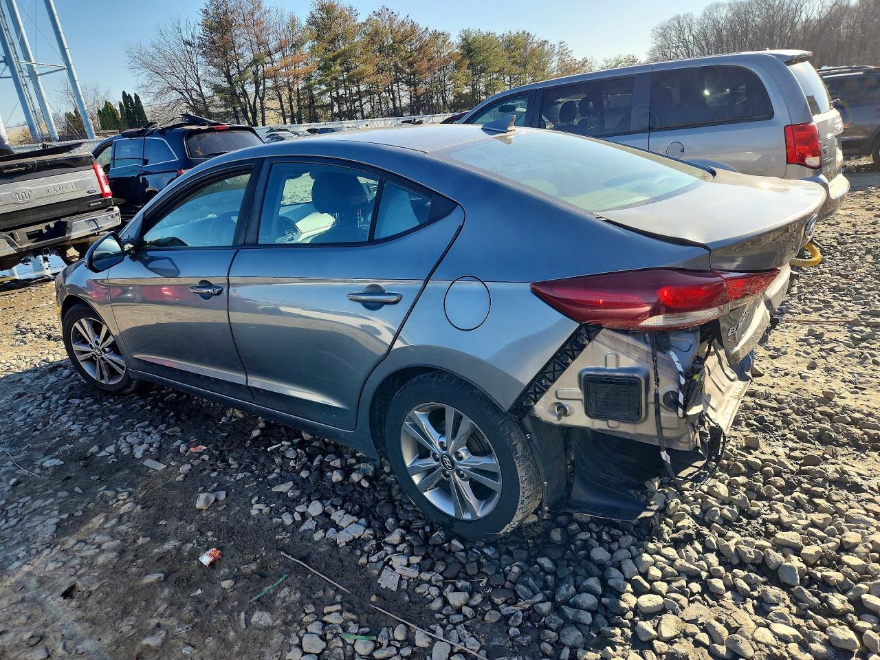 2017 Hyundai Elantra Value Edition - Фото 2