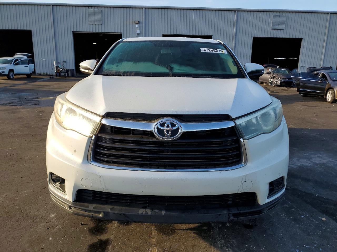 2015 Toyota Highlander Le - Image 5