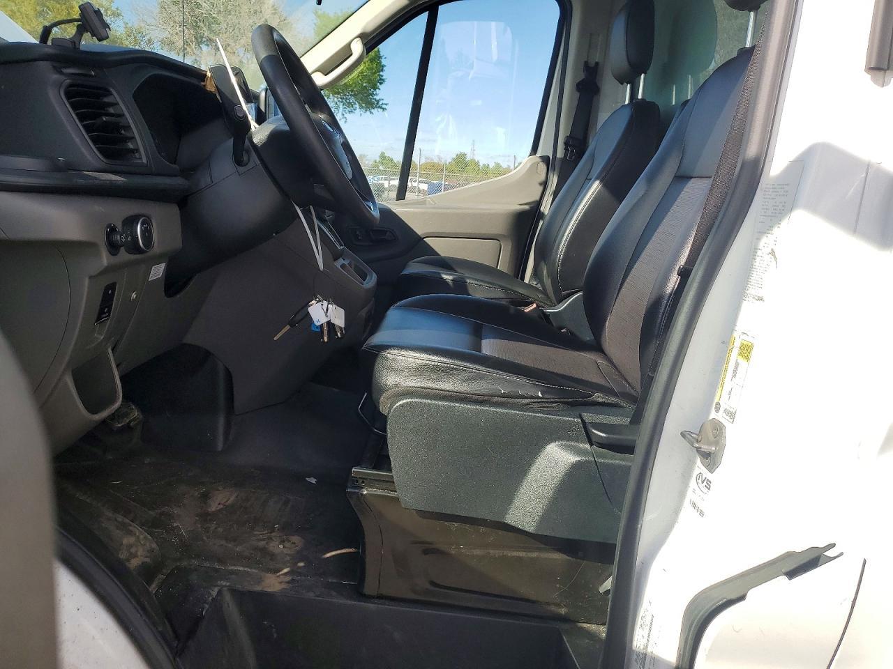 2021 Ford Transit Delivery Truck - Фото 7