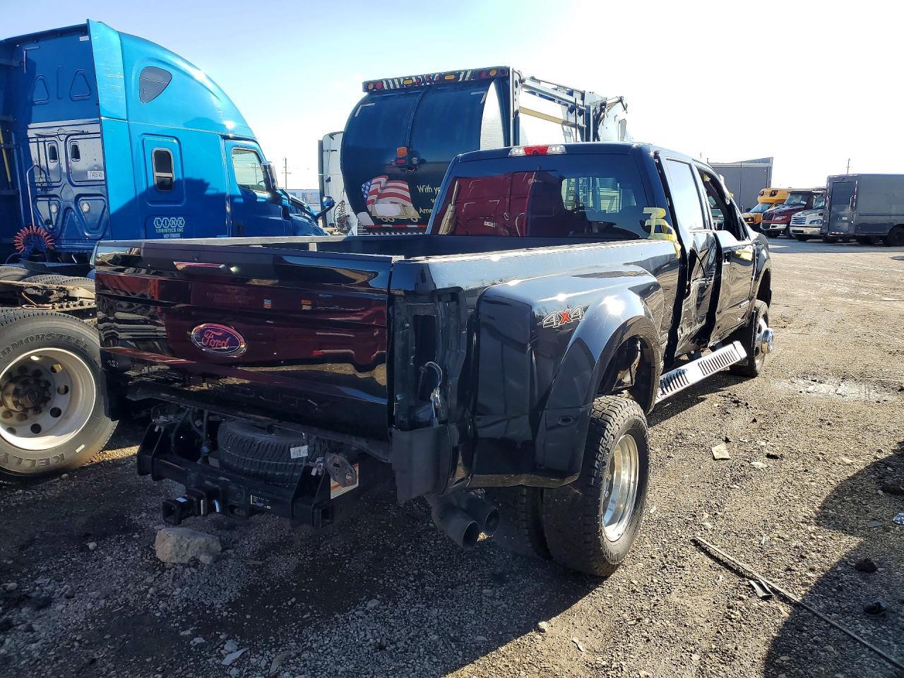 2017 Ford F350 Super Duty - Image 3