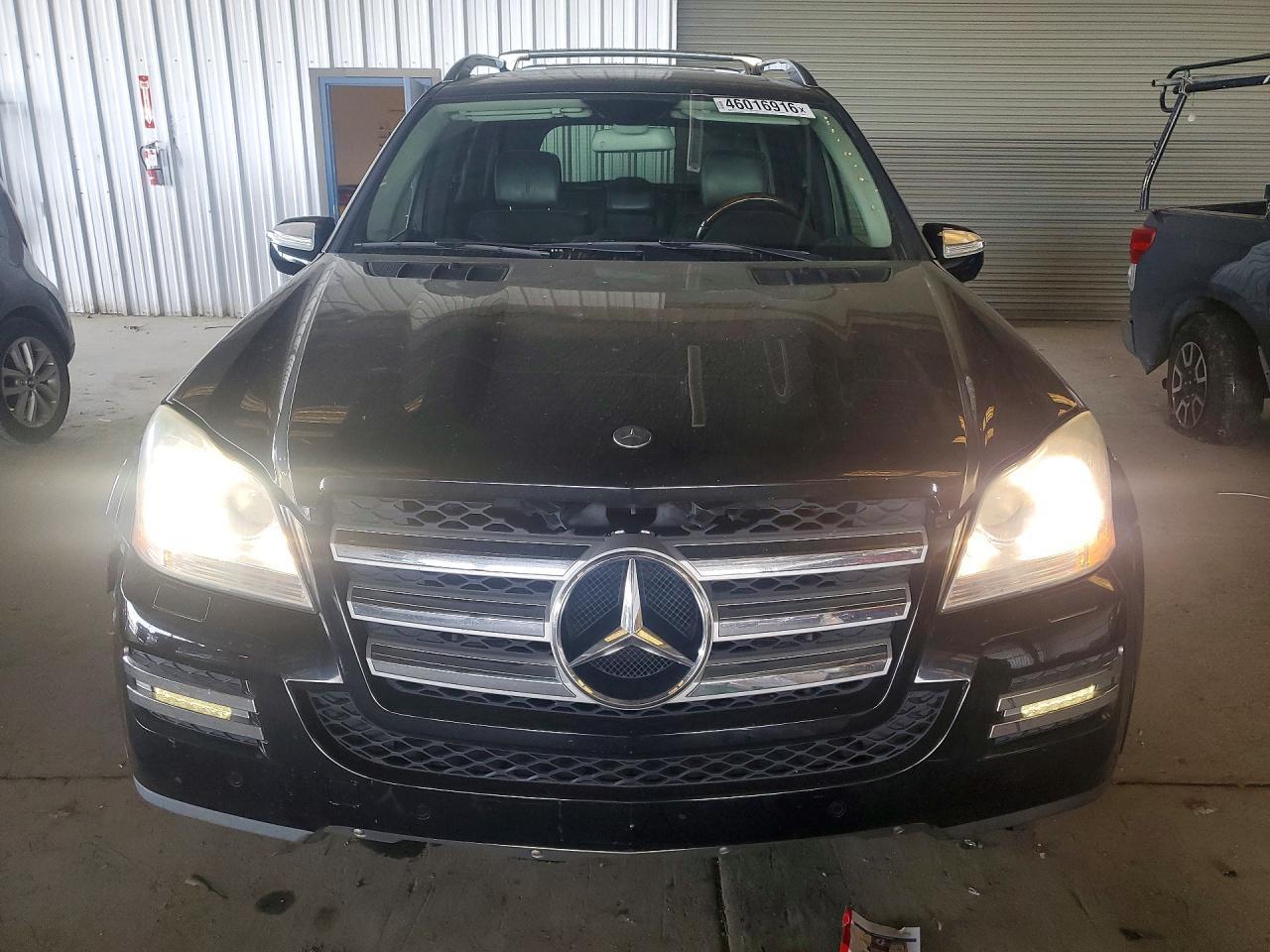 2010 Mercedes-Benz Gl 550 4Matic - Image 5