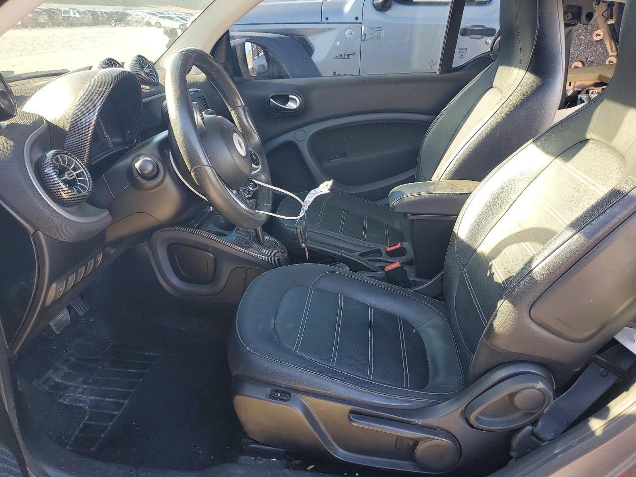 2017 Smart Fortwo - Image 7