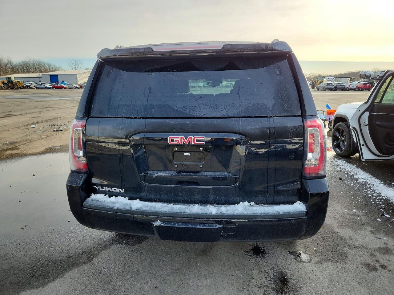 2020 GMC Yukon Slt - Image 6