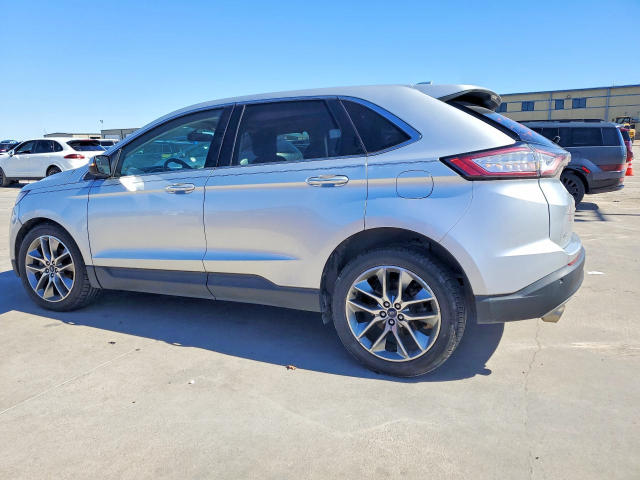 2018 Ford Edge Titanium - Image 2