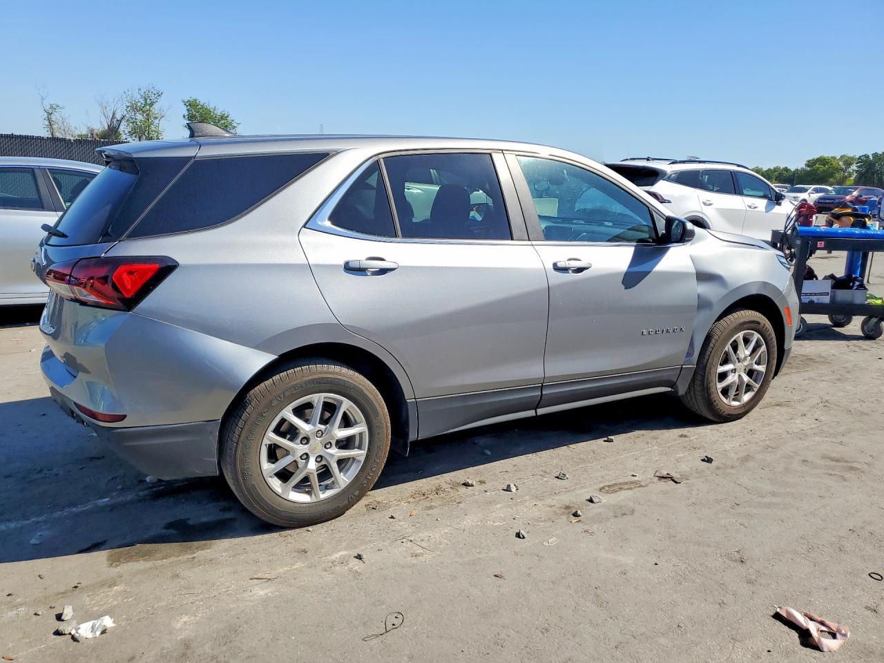 2023 Chevrolet Equinox Lt - Фото 3