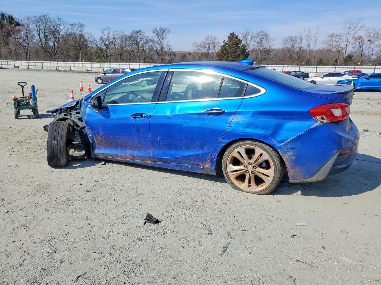 2016 Chevrolet Cruze Premier - Image 2
