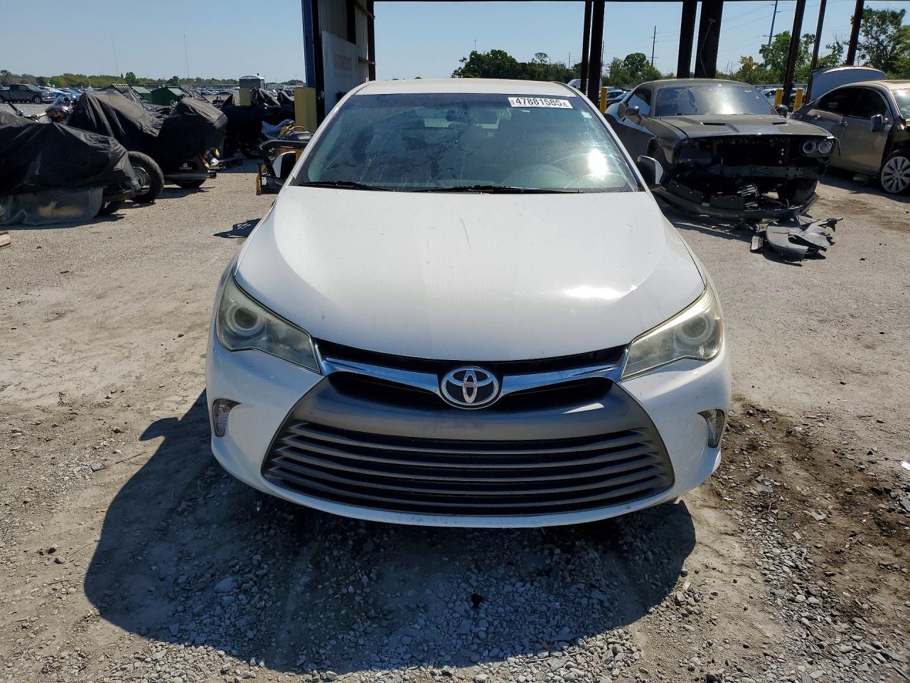 2015 Toyota Camry Le - Фото 5
