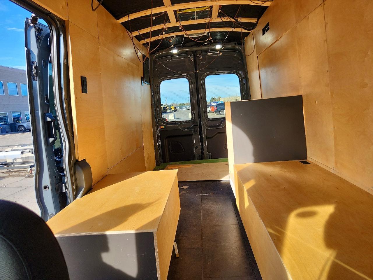 2024 Ford Transit Utility / Service Van - Фото 6