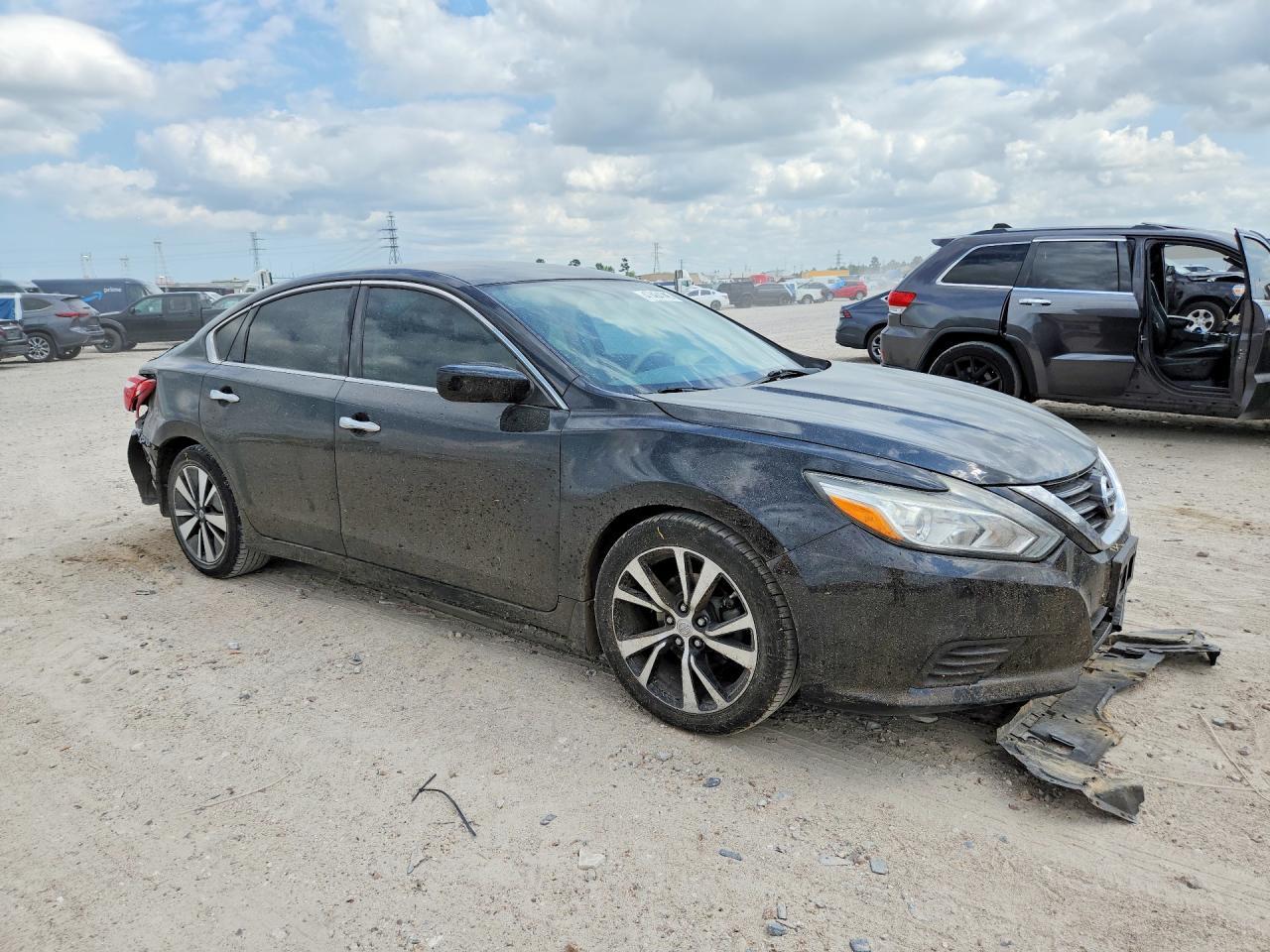 2017 Nissan Altima 2.5 S - Image 4