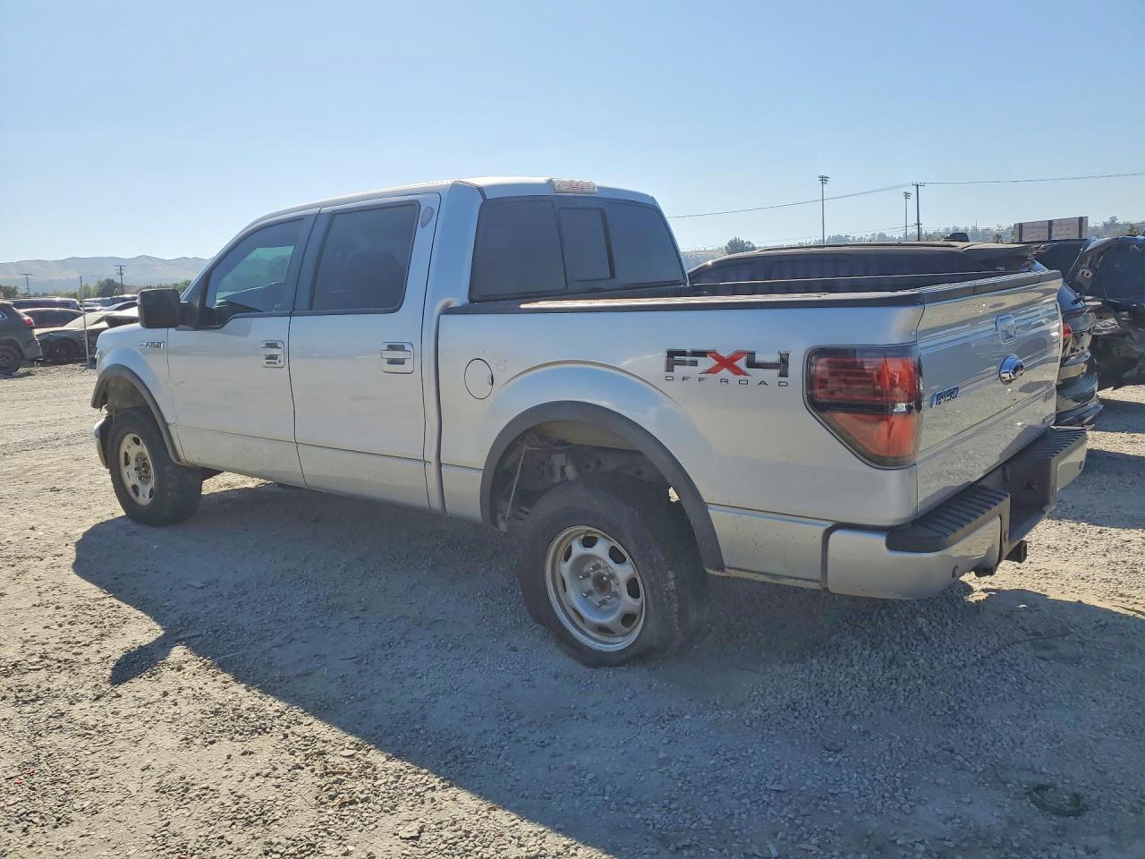 2011 Ford F150 Supercrew - Фото 2
